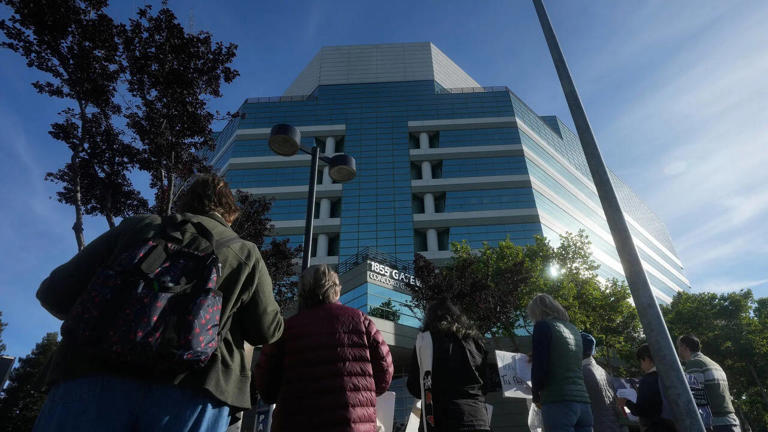San Francisco immigration court closure leaves asylum seekers in limbo