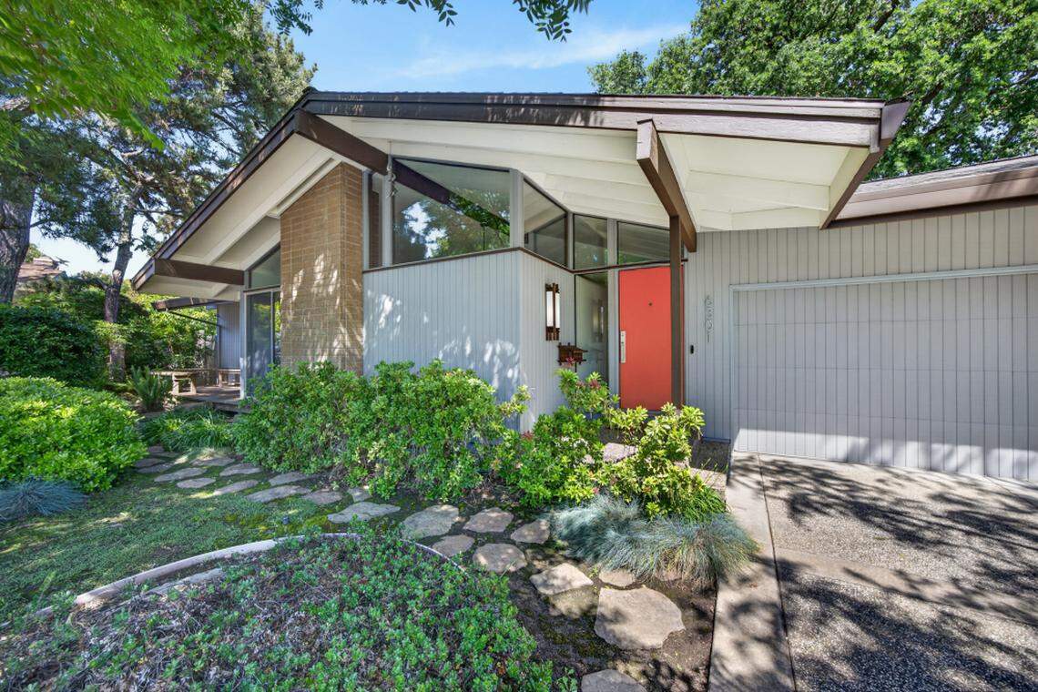 How one rare $900K South Land Park midcentury found a buyer in single ...
