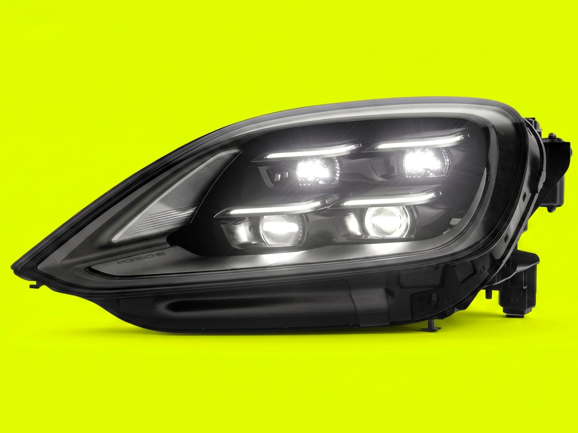 Luces LED inteligentes para auto: Qué son, cómo funcionan, pros y contras