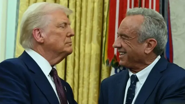 ‘Might be worse than Trump’: New pic of Trump and RFK Jr. sparks ...