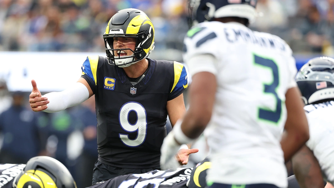 Rams give Stafford $55M extension while drafting successor