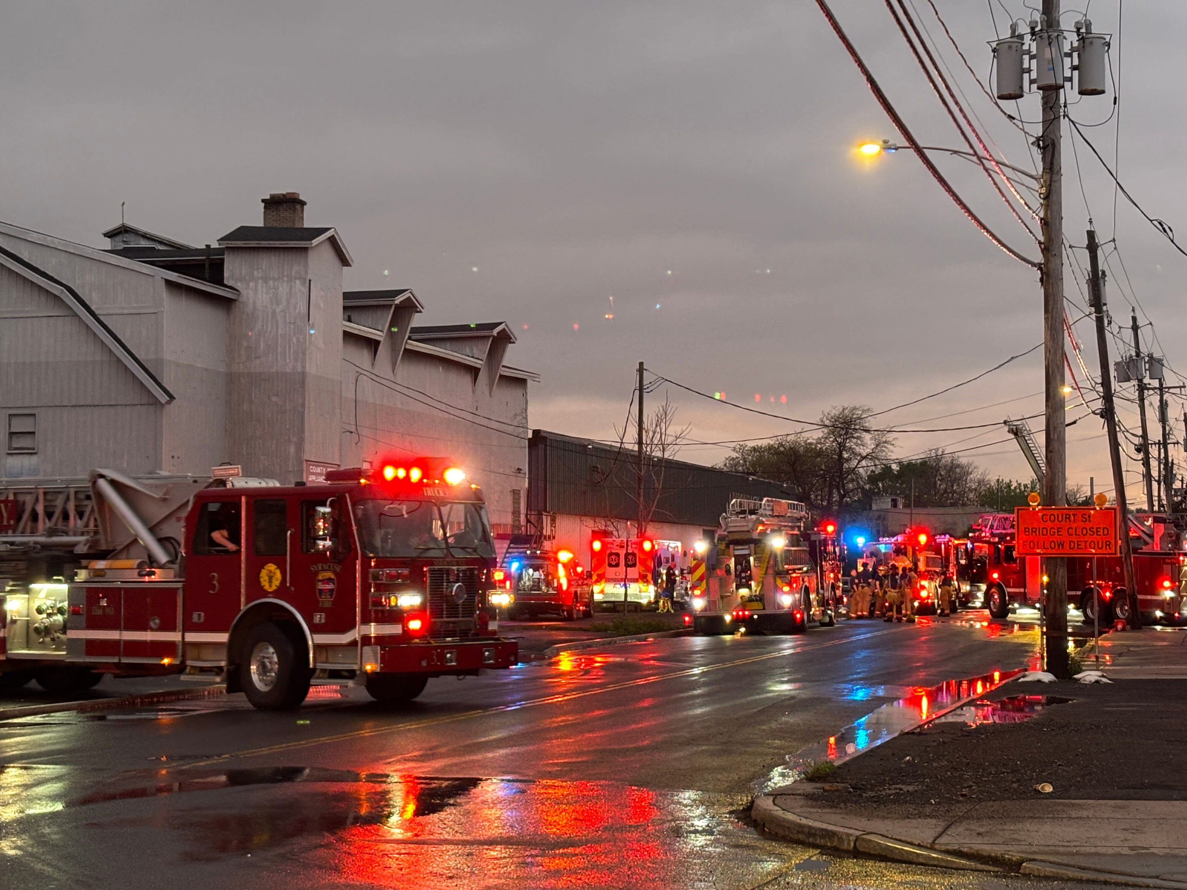 Bedroom fire in Syracuse apartment building displaces 6 people on North ...