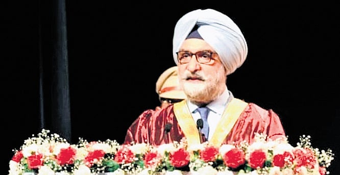 Varsities key to behavioural change for better city: Delhi L-G