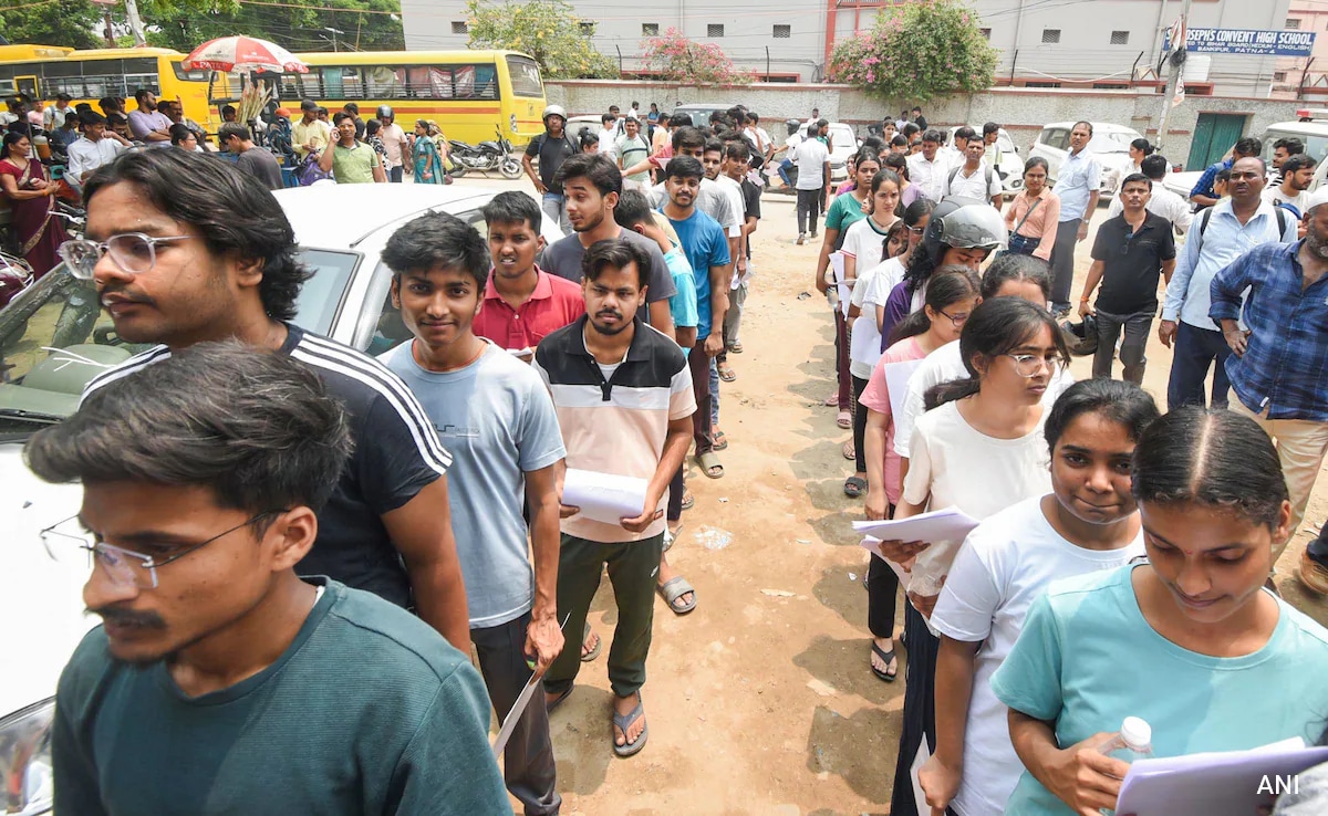 JEE, NEET to be merged? Centre plans joint entrance exams amid paper ...