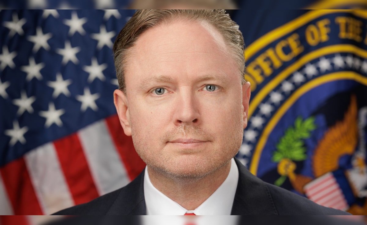 Ex-CIA officer Aaron Lukas to replace Tulsi Gabbard as acting US ...