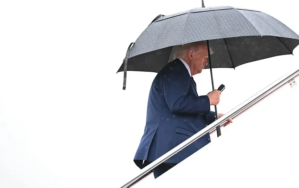 Trump cancels weekend plans as US weighs Iran strikes