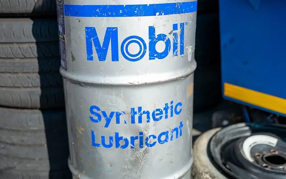 Motor oil shortage deepens as prices and rationing spread