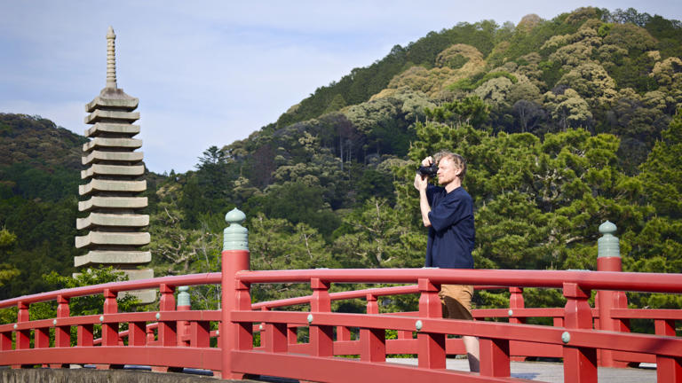 I tried the world’s first mirrorless camera — here's how the Lumix G1 ...