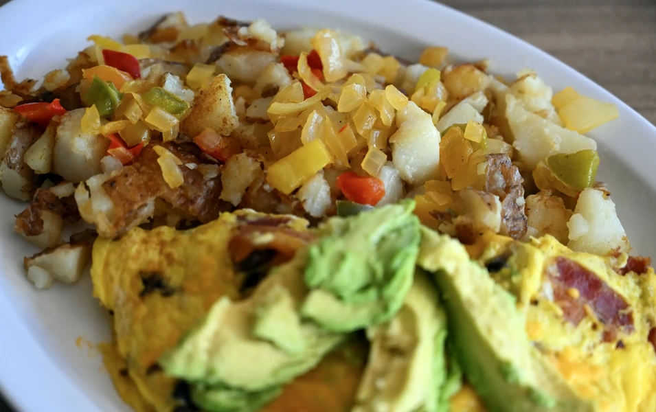 Master the art of fluffy cheese omelettes