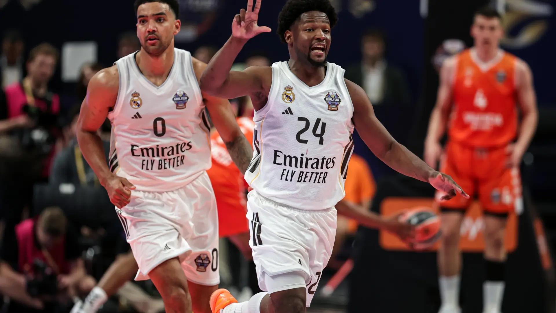 El Real Madrid vence al Valencia Basket y se enfrentará en la final de ...