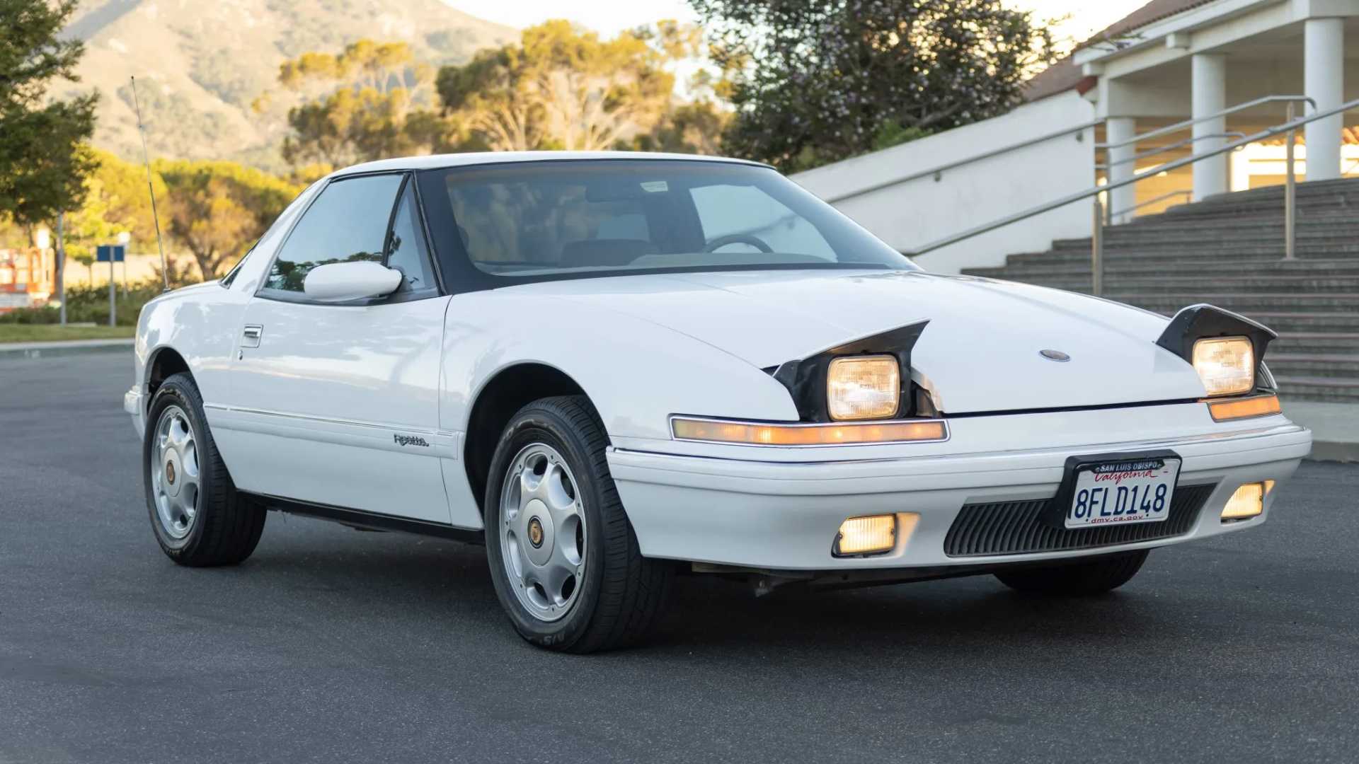 1991 Buick Reatta Coupe Front Three Quarter