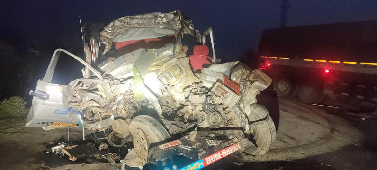 Five killed as cruiser collides with lorry in Kalaburagi
