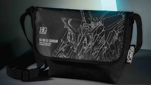 Ξガンダム」が光を反射して輝く! メッセンジャーバッグが、「smart