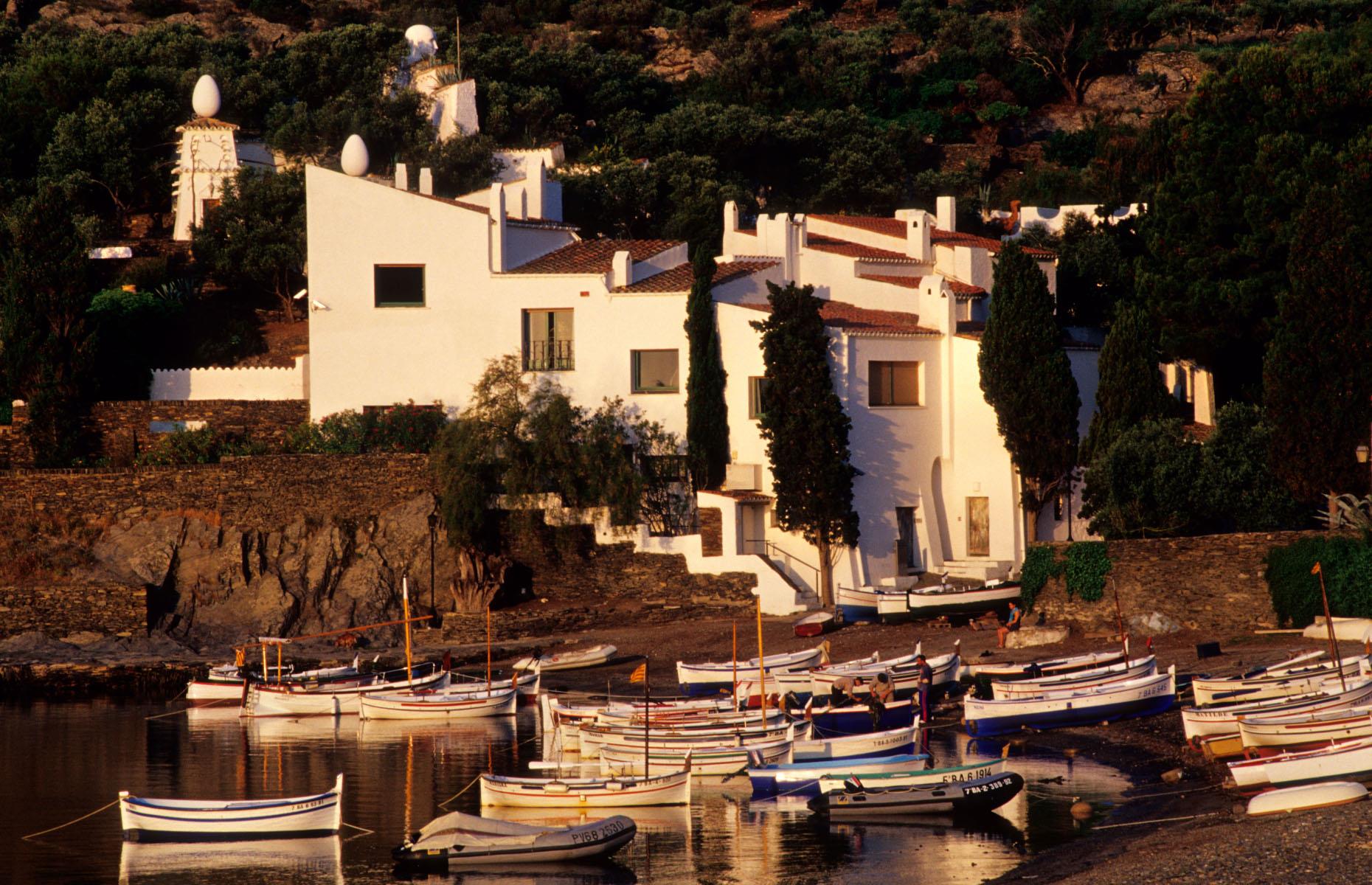 Explore 9 of the most beautiful artist homes in the world