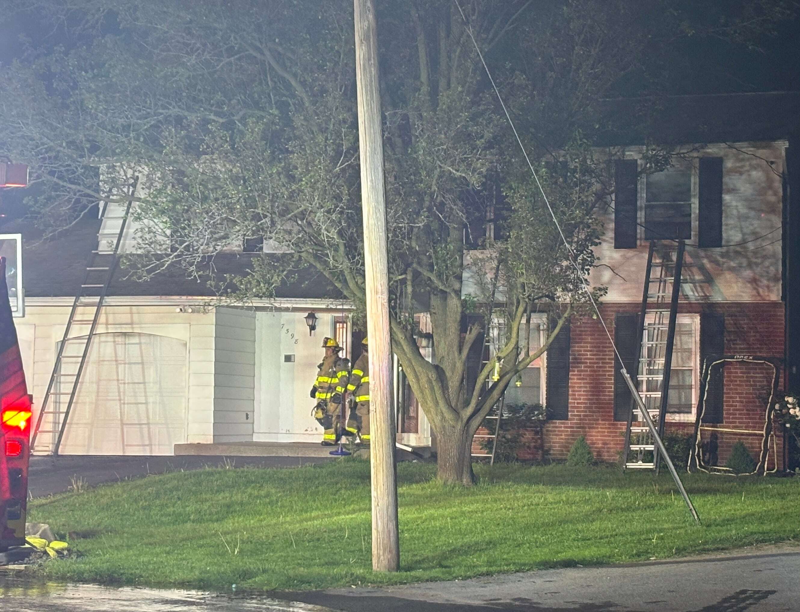 4 people displaced after late-night fire damages home in Clay