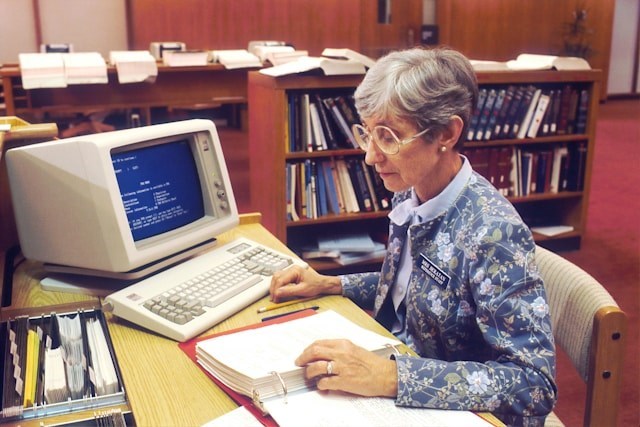University library charges student in $100 of late fees, student sneaks ...