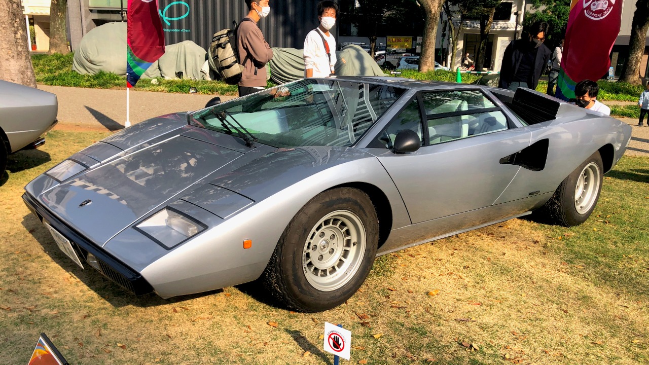 8 vehicles that became icons despite poor early sales