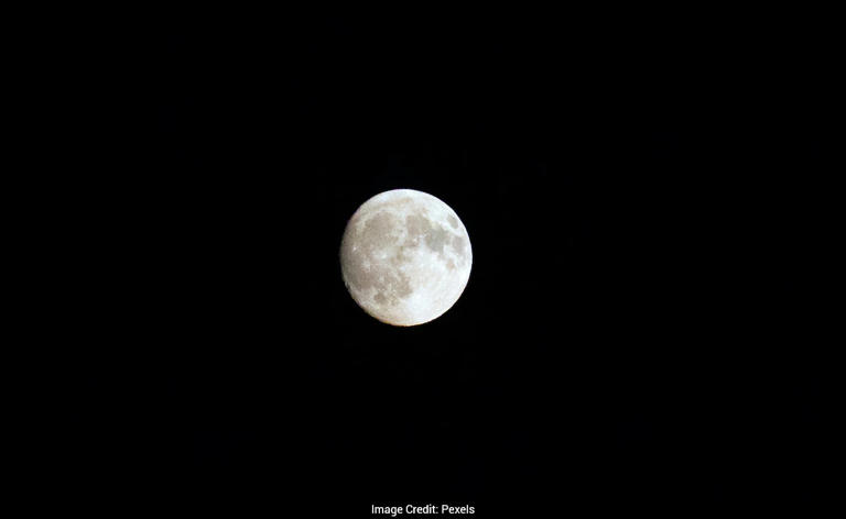 Blue moon 2026: Rare second full moon to light up sky on May 31