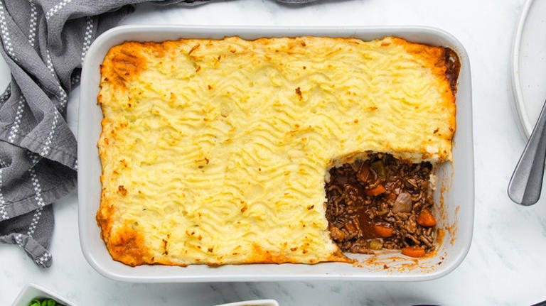 25 recipes that put a bottle of red wine to good use