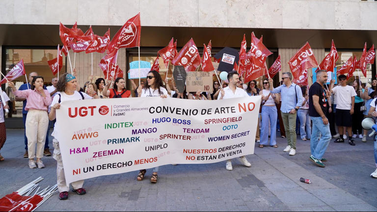 UGT convoca una huelga en el comercio textil y del calzado de Castilla ...