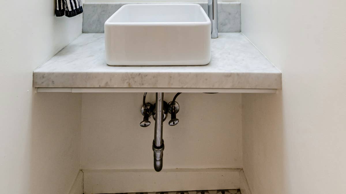 8 Bathroom Trends Designers Say Are Out in 2026