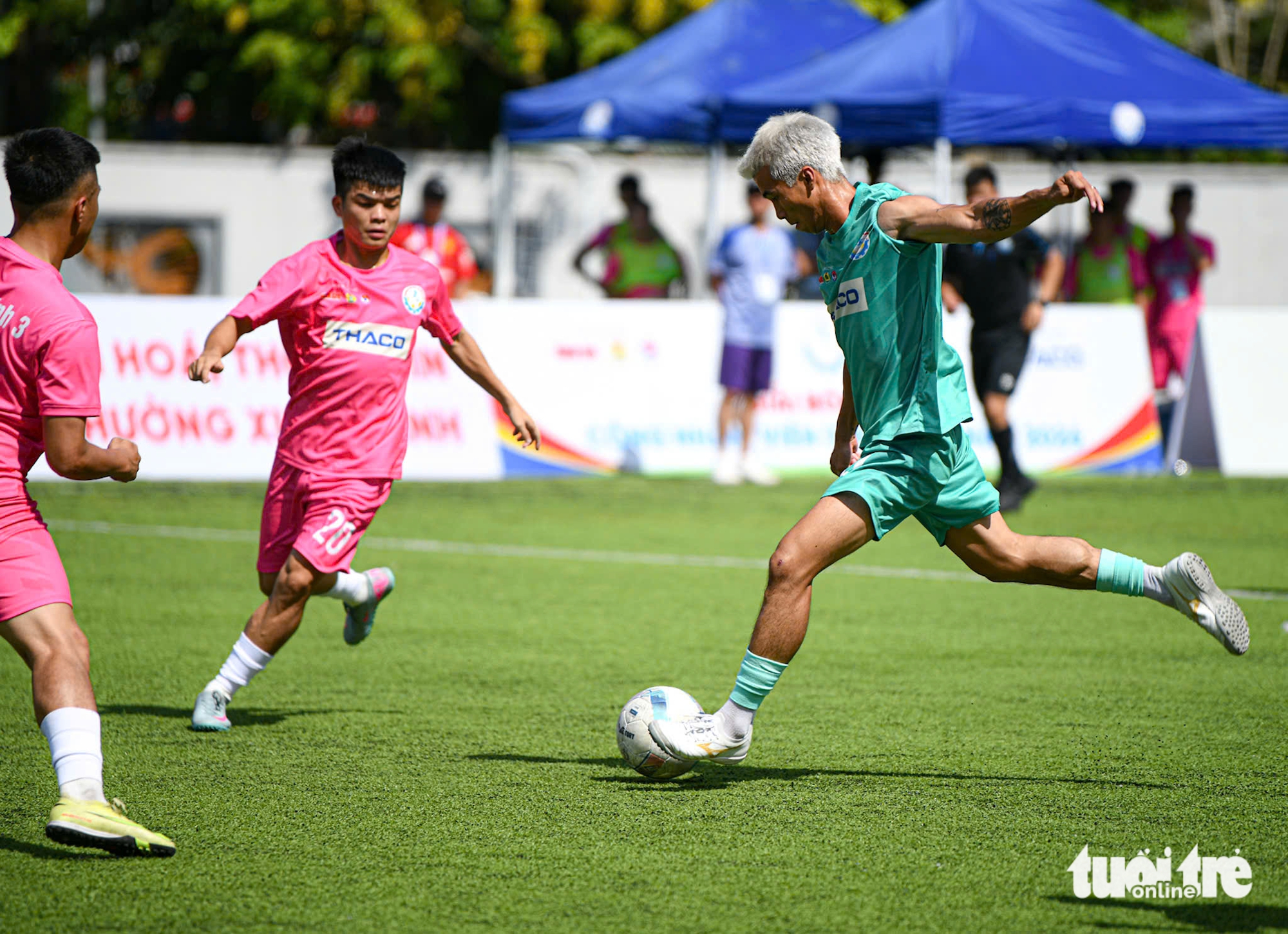 Muôn kiểu tránh nóng ở Giải bóng đá công nhân, viên chức Việt Nam 2026