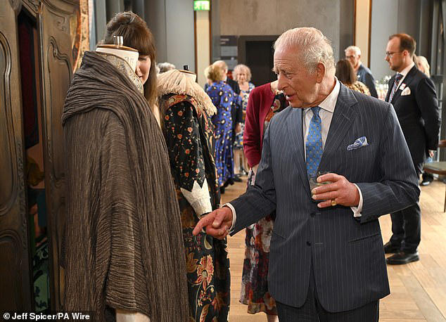 Such stuff as dreams are made on: King Charles stuns crowd by turning ...
