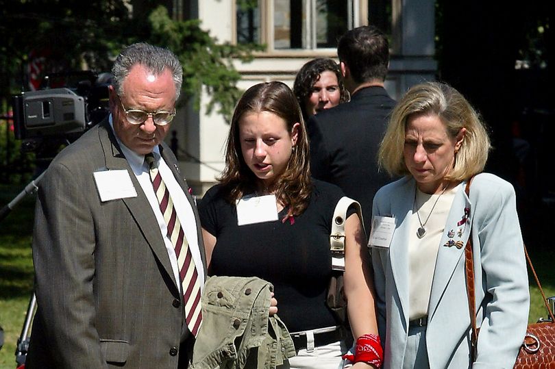 Donald Trump awards highest civilian honor to 9/11 hero responsible for ...