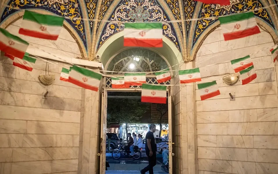 Trump cancels weekend plans amid Iran strike speculation