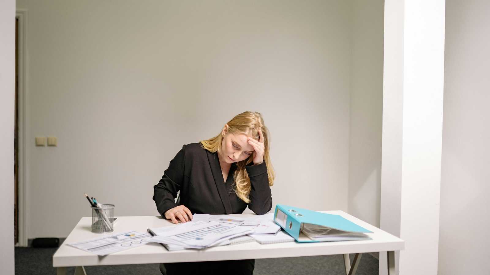 12 signs your boss may be phasing you out without saying it