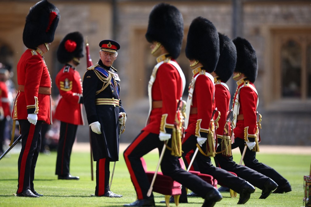 King’s armed guards accused of falling asleep while on duty