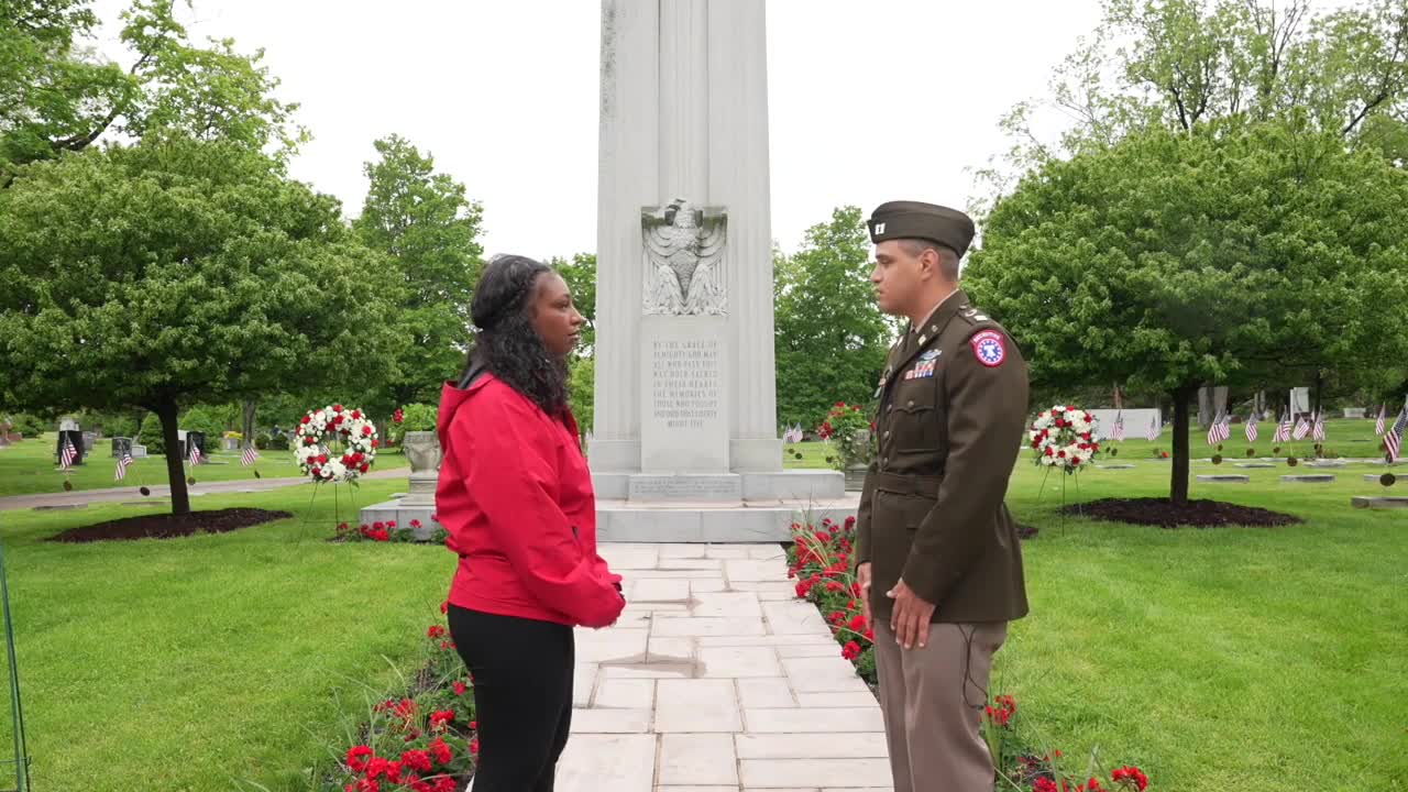Veterans and community members gather for Memorial Day remembrance in ...