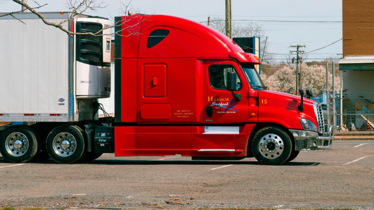 The self-driving truck is beating the self-driving car to market — long ...