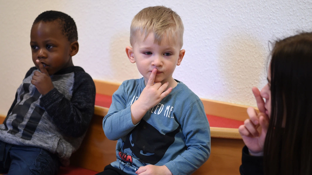 Experts outline how to tell language delays from social delays