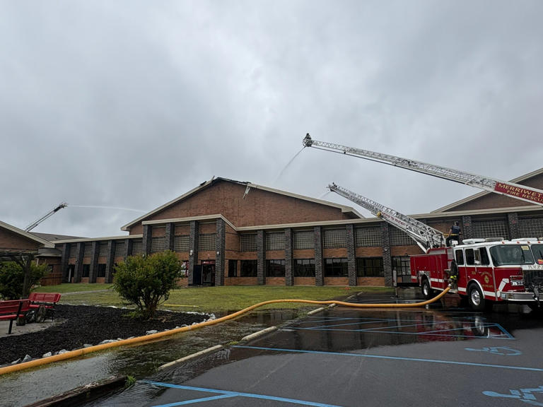 Lightning believed to have started fire at South Carolina high school