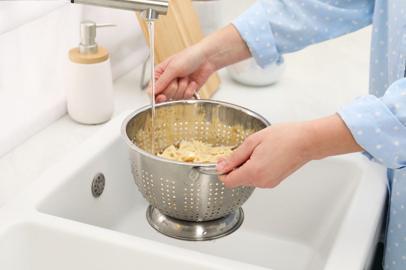 Faut-il rincer les pâtes à l'eau froide pour faire une salade de pâtes