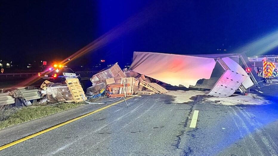 One person dead following semi rollover on Colorado interstate