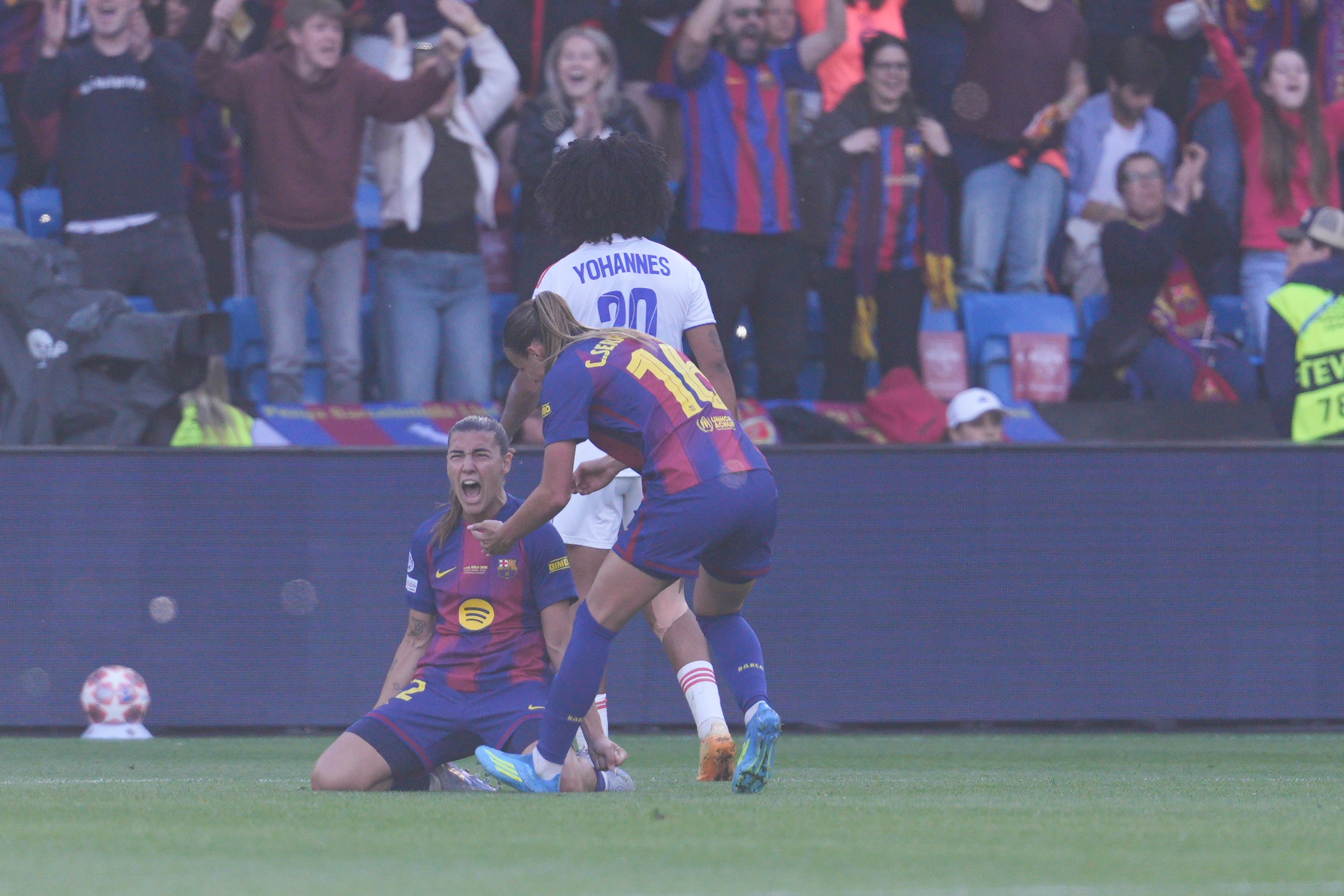 Brugts pakt treble met Barcelona na overtuigende zege op Lyon