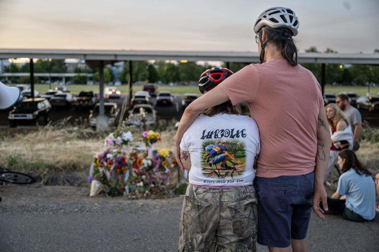 Davis bicyclists, advocates push for reform on road where 20-year-old ...
