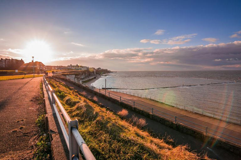 The stunning Kent tidal pool believed to be the UK's largest