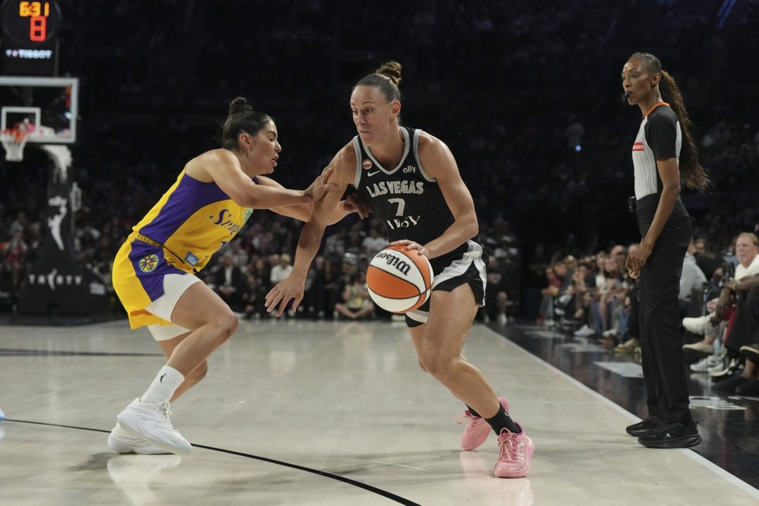 Kelsey Plum burns former team for 38 points as Sparks outlast Aces