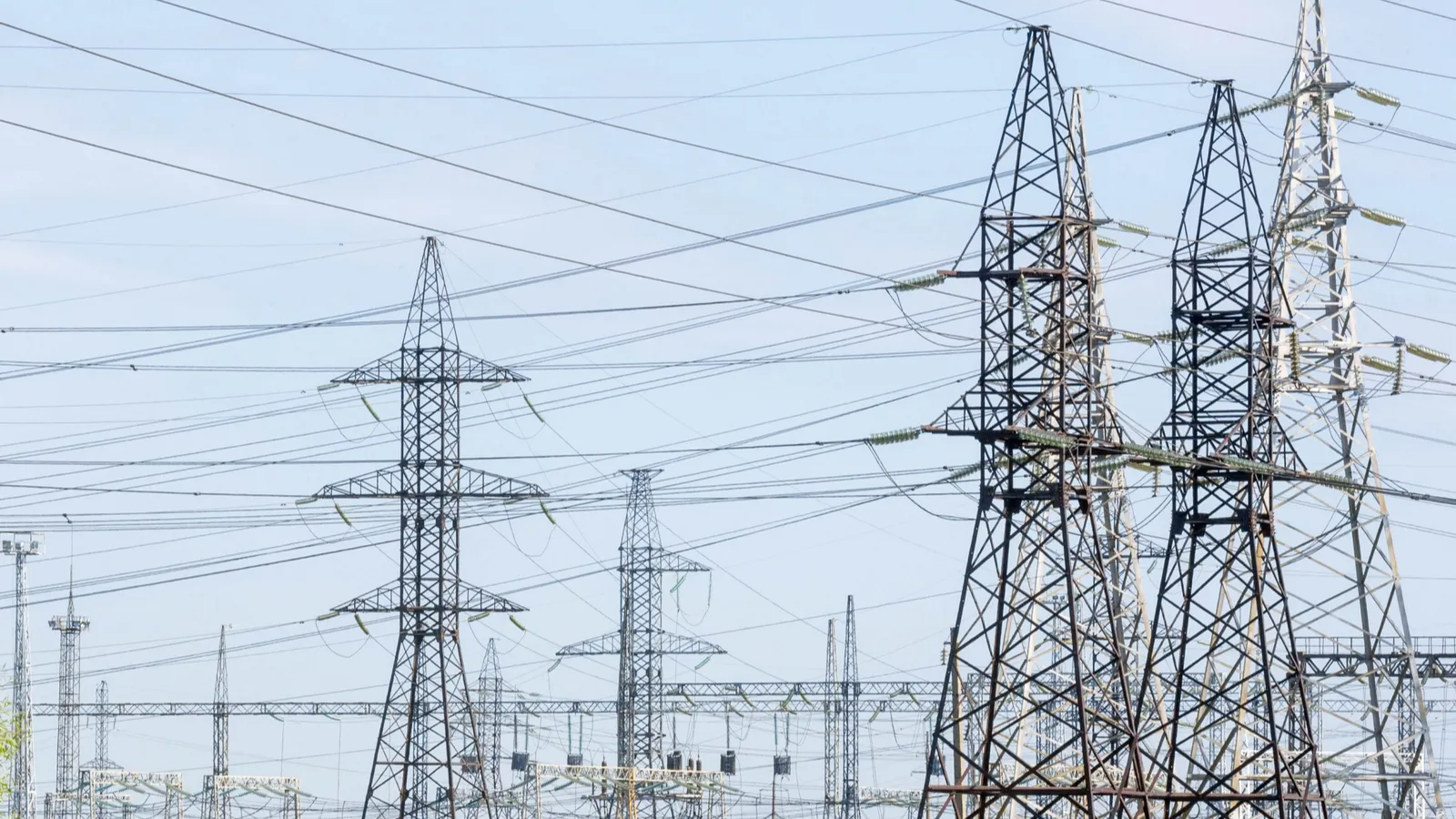 Widespread opposition in Texas to power lines built through private land
