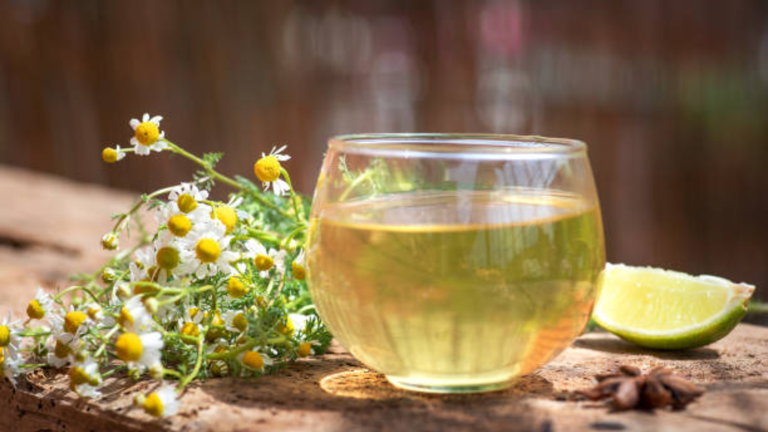 Chamomile tea: Is a cup of tea good for calming the mind? Experts say ...
