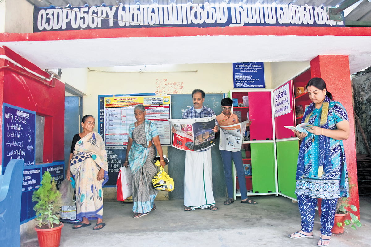 Kolapakkam ration shop turns waiting into reading with community ...