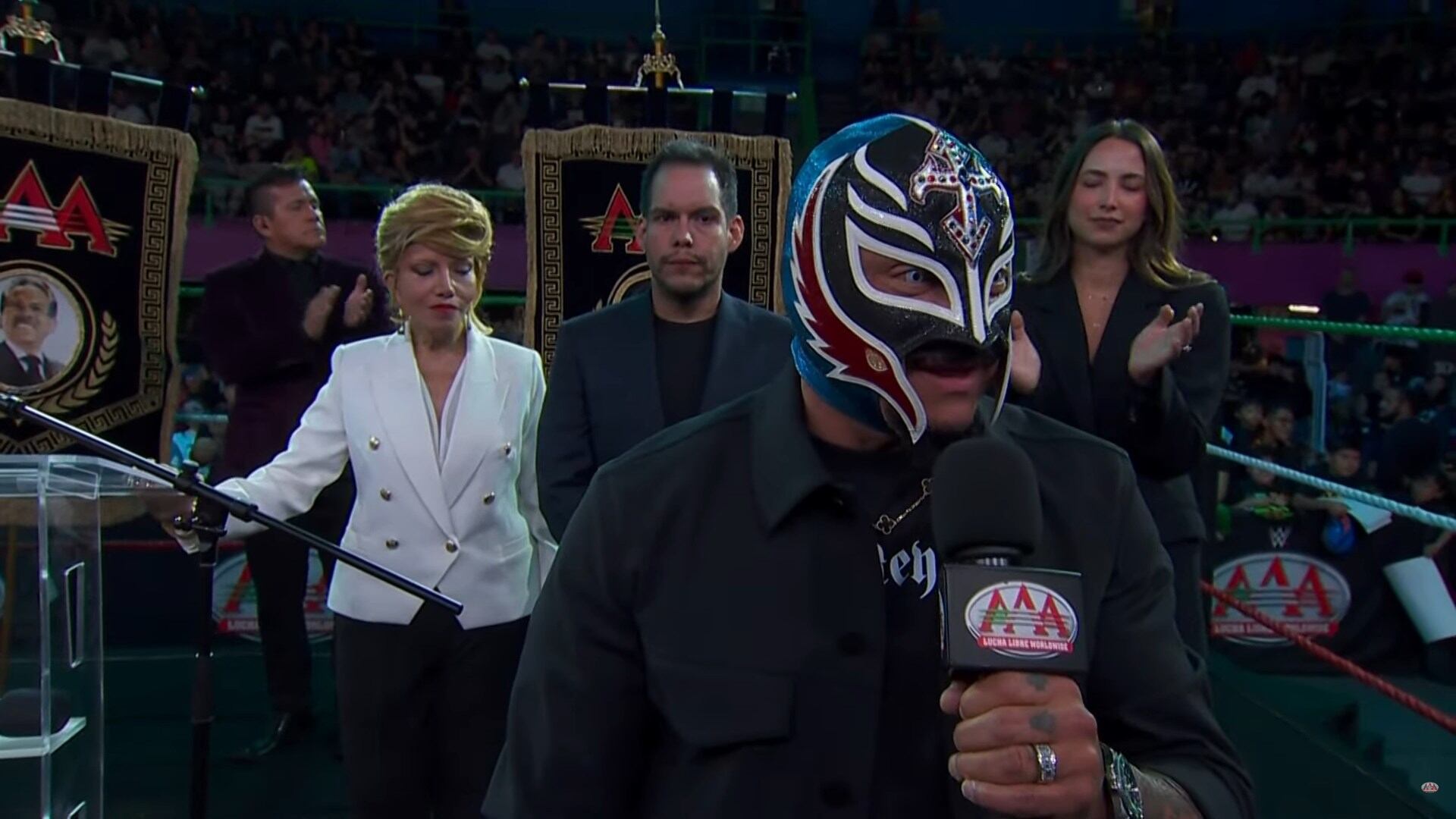 ¡Terremoto en la lucha libre! Rey Mysterio toma el mando de AAA como ...