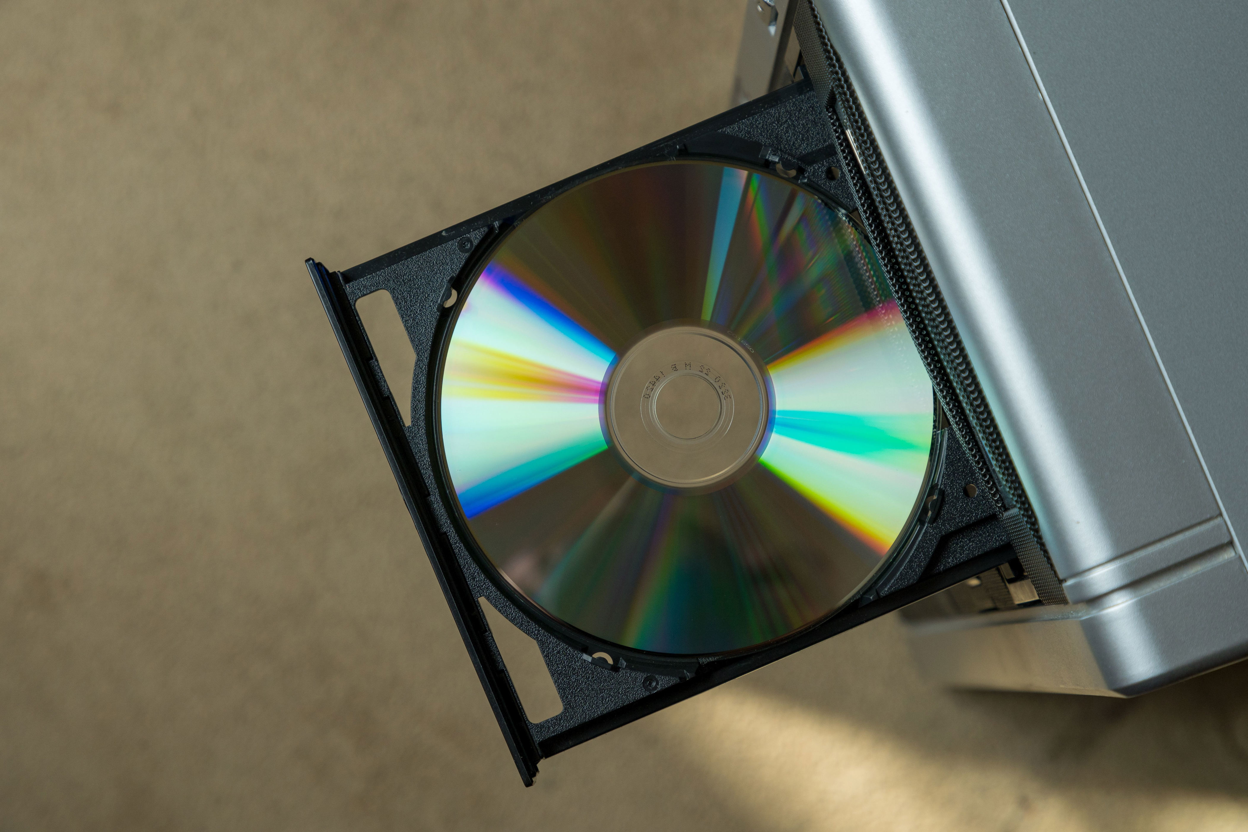 Stop trusting only hard drives for backups—here's why DVDs belong in ...