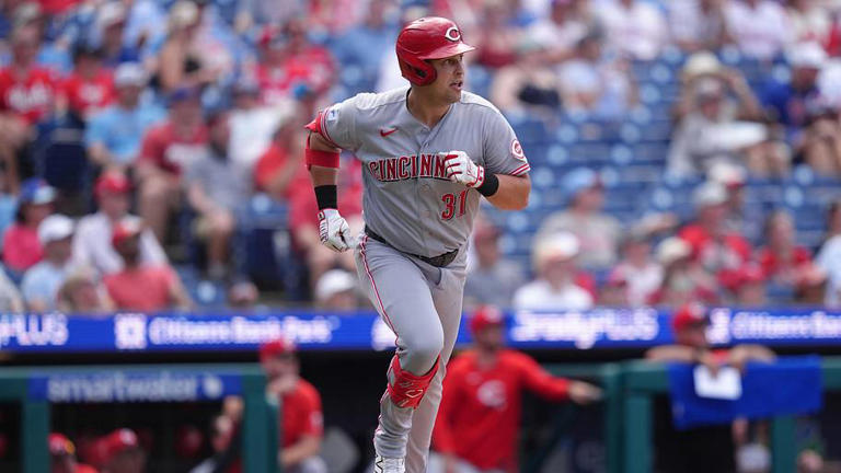 Division struggles continue, Reds drop first game in doubleheader vs ...
