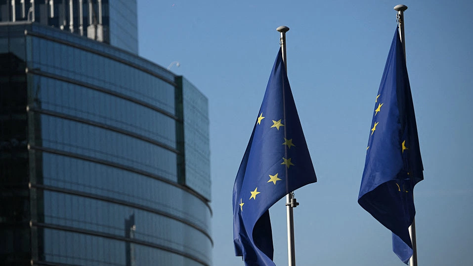 EU open to fast-track UK return if Brexit reversed
