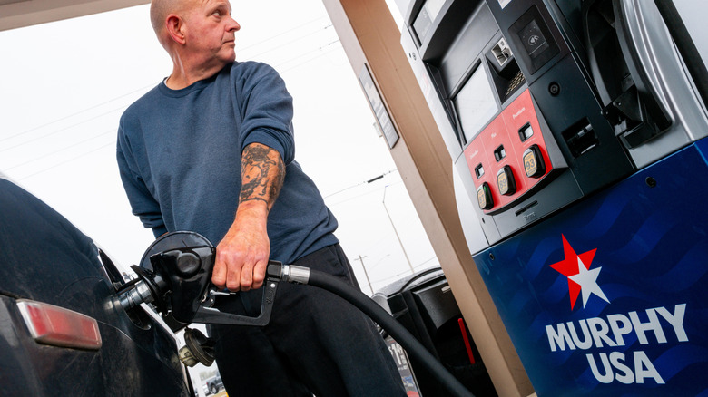 Who owns Murphy USA gas stations?