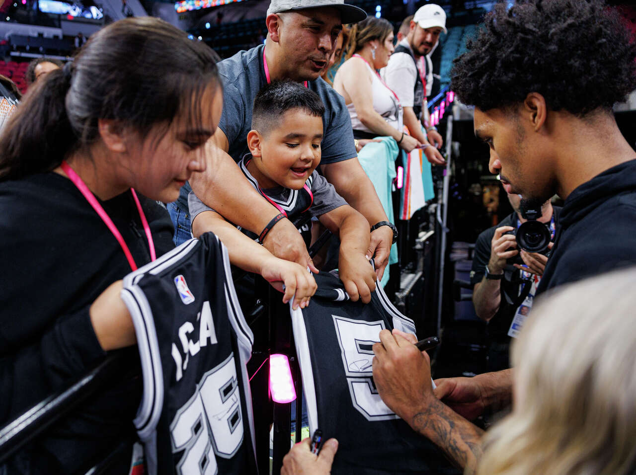Mitch Johnson reveals Spurs' plans for De'Aaron Fox, Dylan Harper for ...